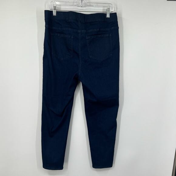 Universal Standard High Rise Pull-On Stretch Jeans - Picture 4 of 7